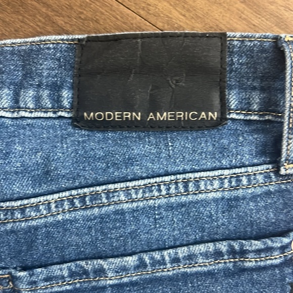 Modern American east side short - Picture 5 of 5